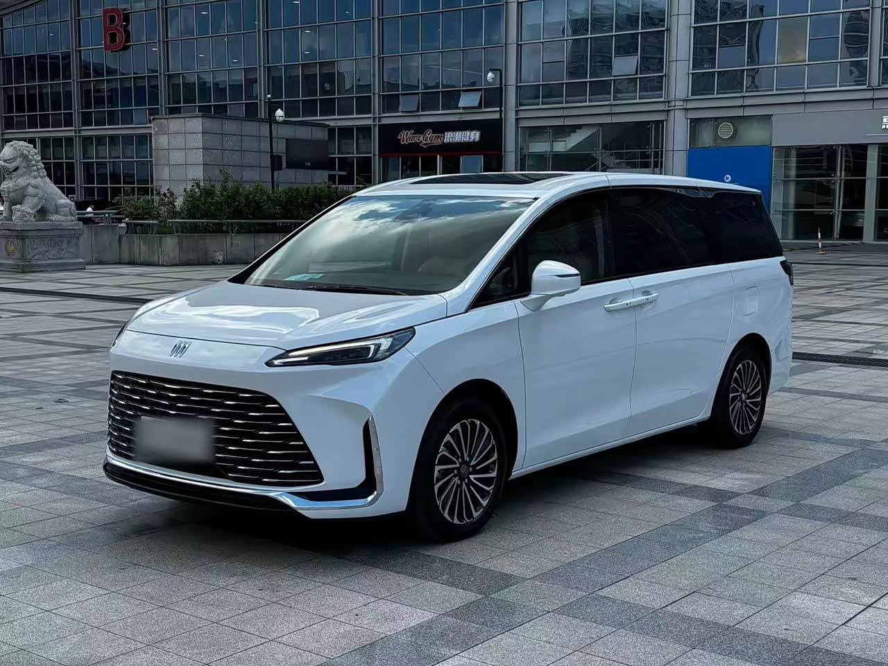 GL8 EV 2025 Exclusive