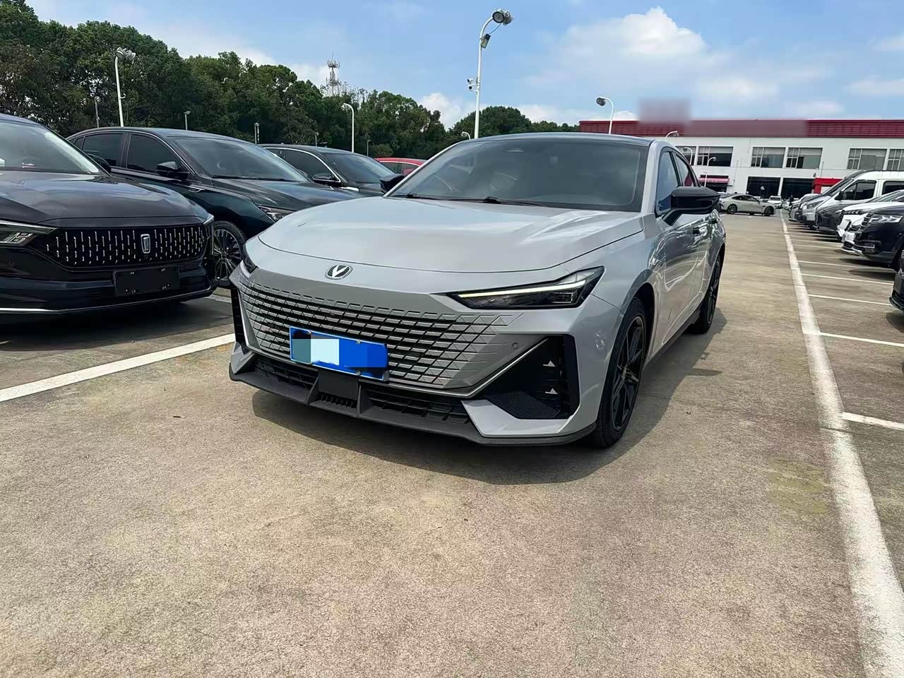 UNI-V 2022 1.5T Premium