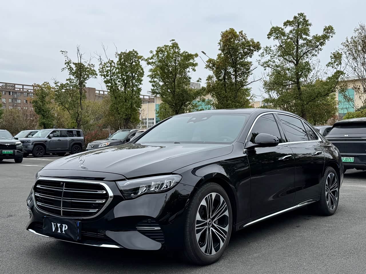 Mercedes-BenzE-Class 2025 E 300 L Fashion