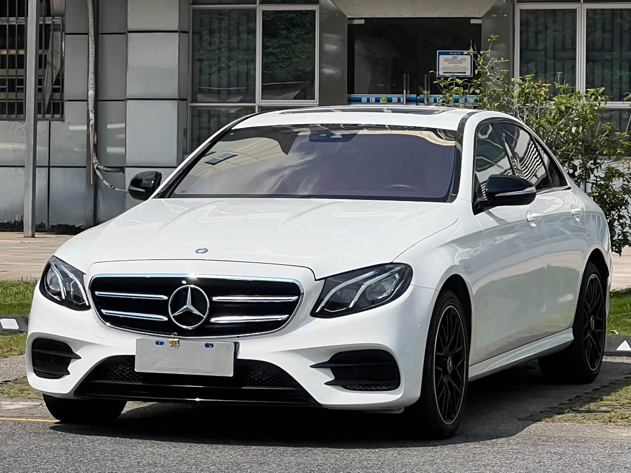 Mercedes-BenzE-Class 2017 Facelift E 200 Sport 4MATIC