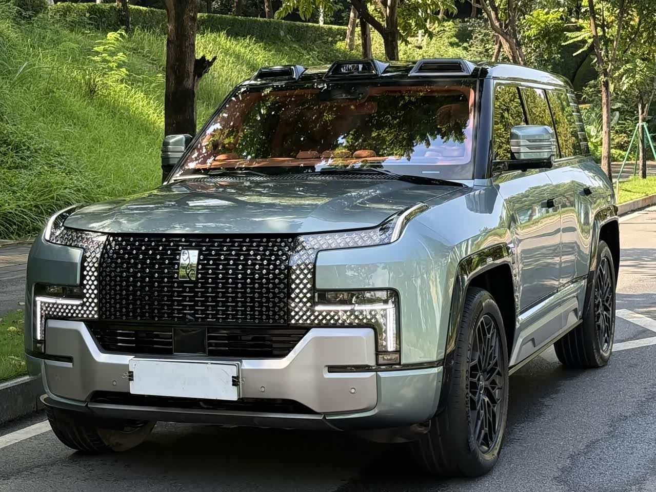 U8 2023 Luxury