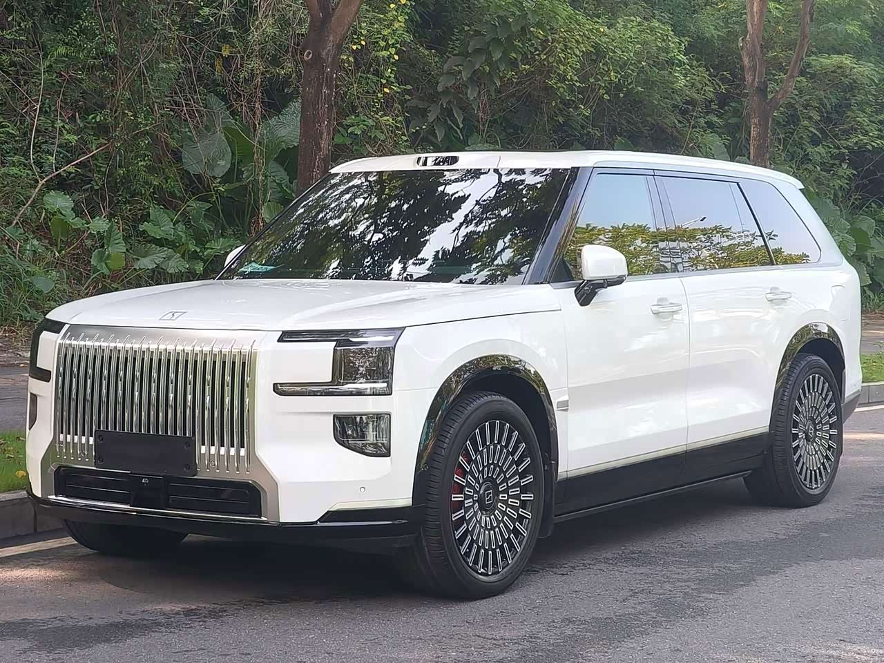 9X 2025 Ultra 55kWh 6-Seater