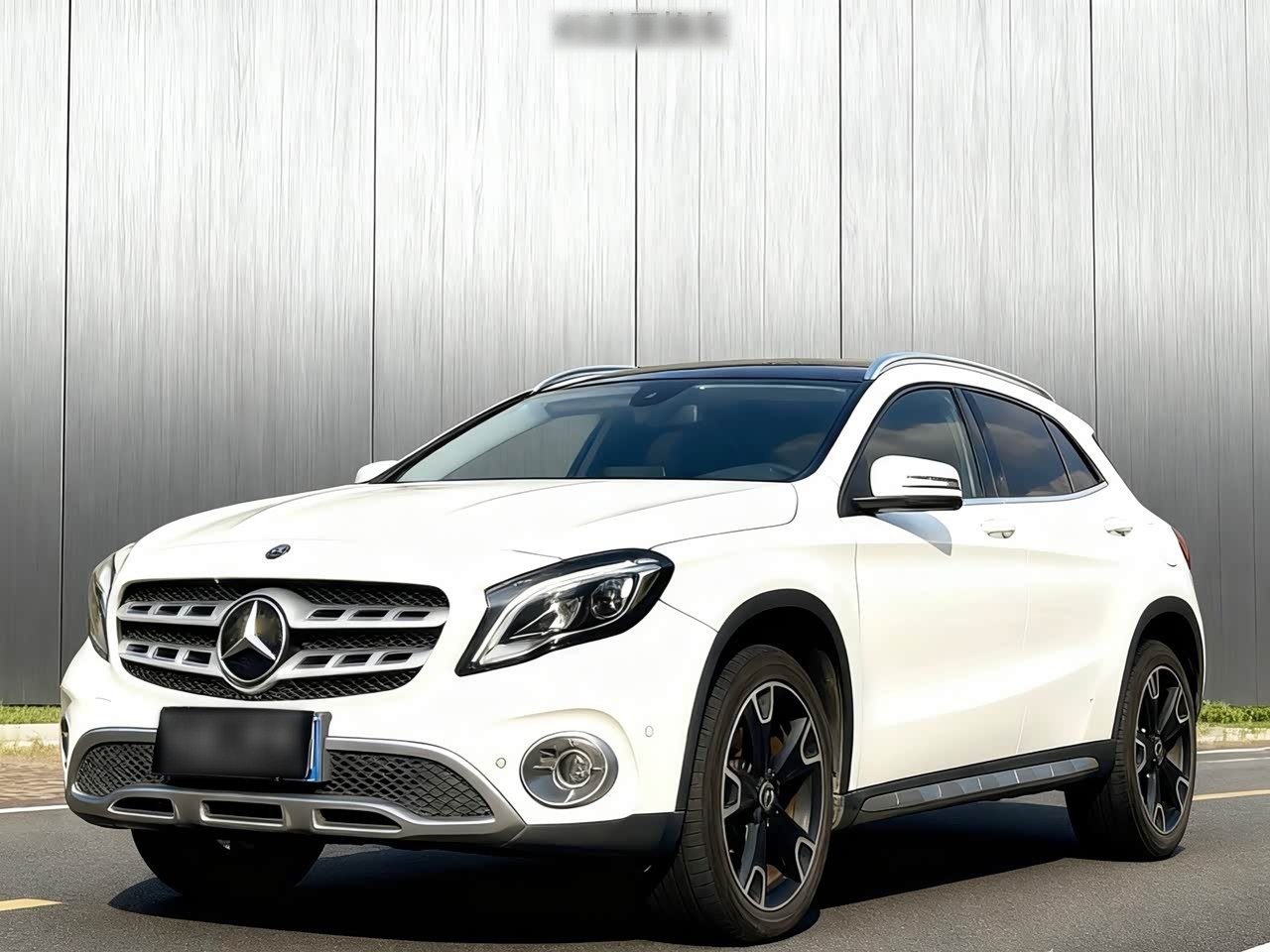 Mercedes-BenzGLA 2017 GLA 220 4MATIC Fashion