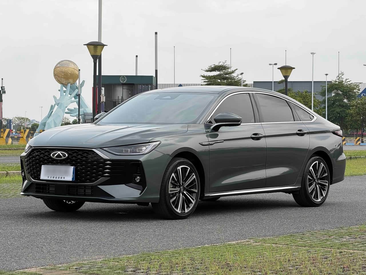 Arrizo 8 PRO 2025 1.6T DCT Luxury +