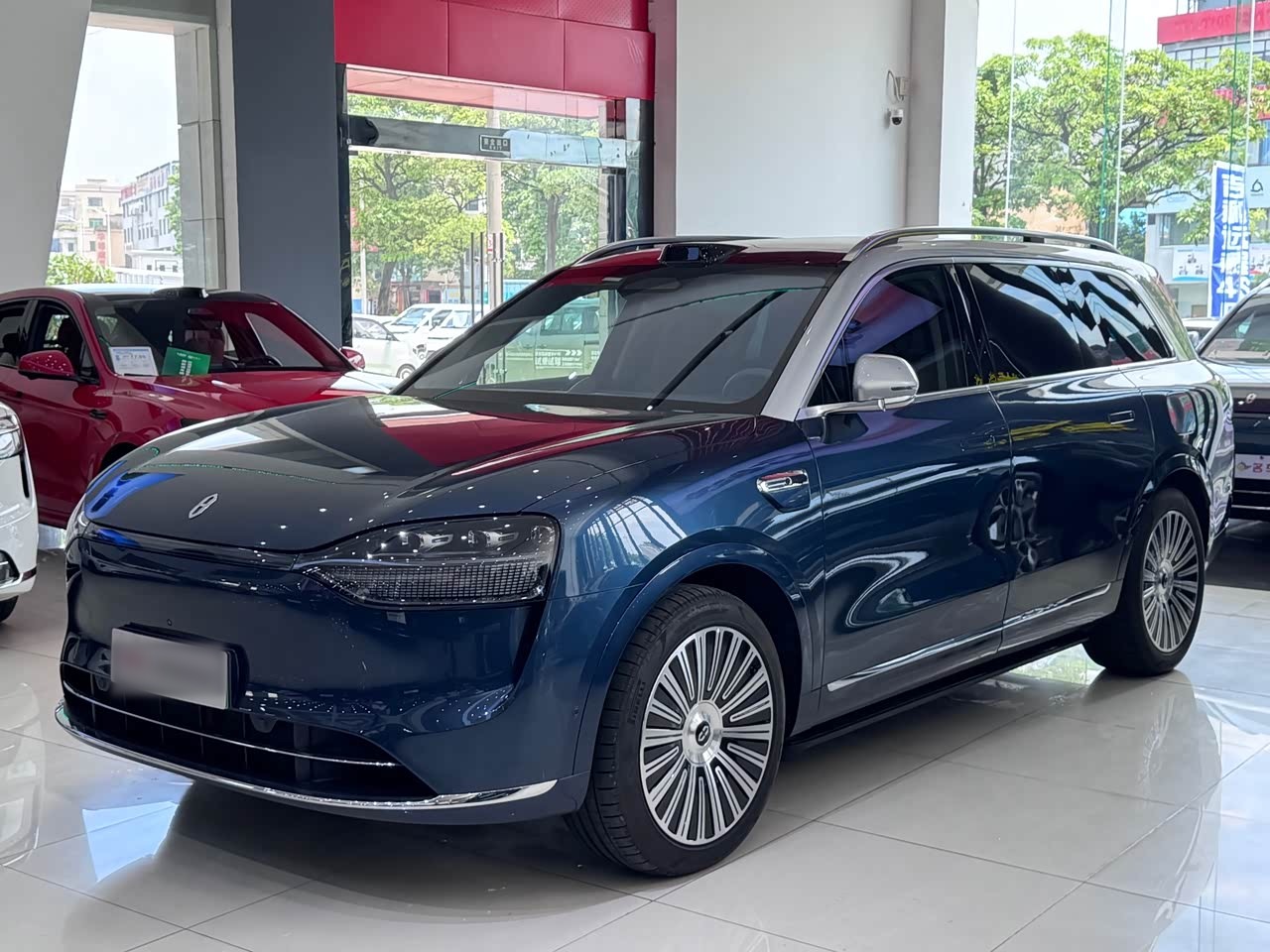 M9 2025 EREV Ultra 52kWh 6-Seater 192-Line LiDAR