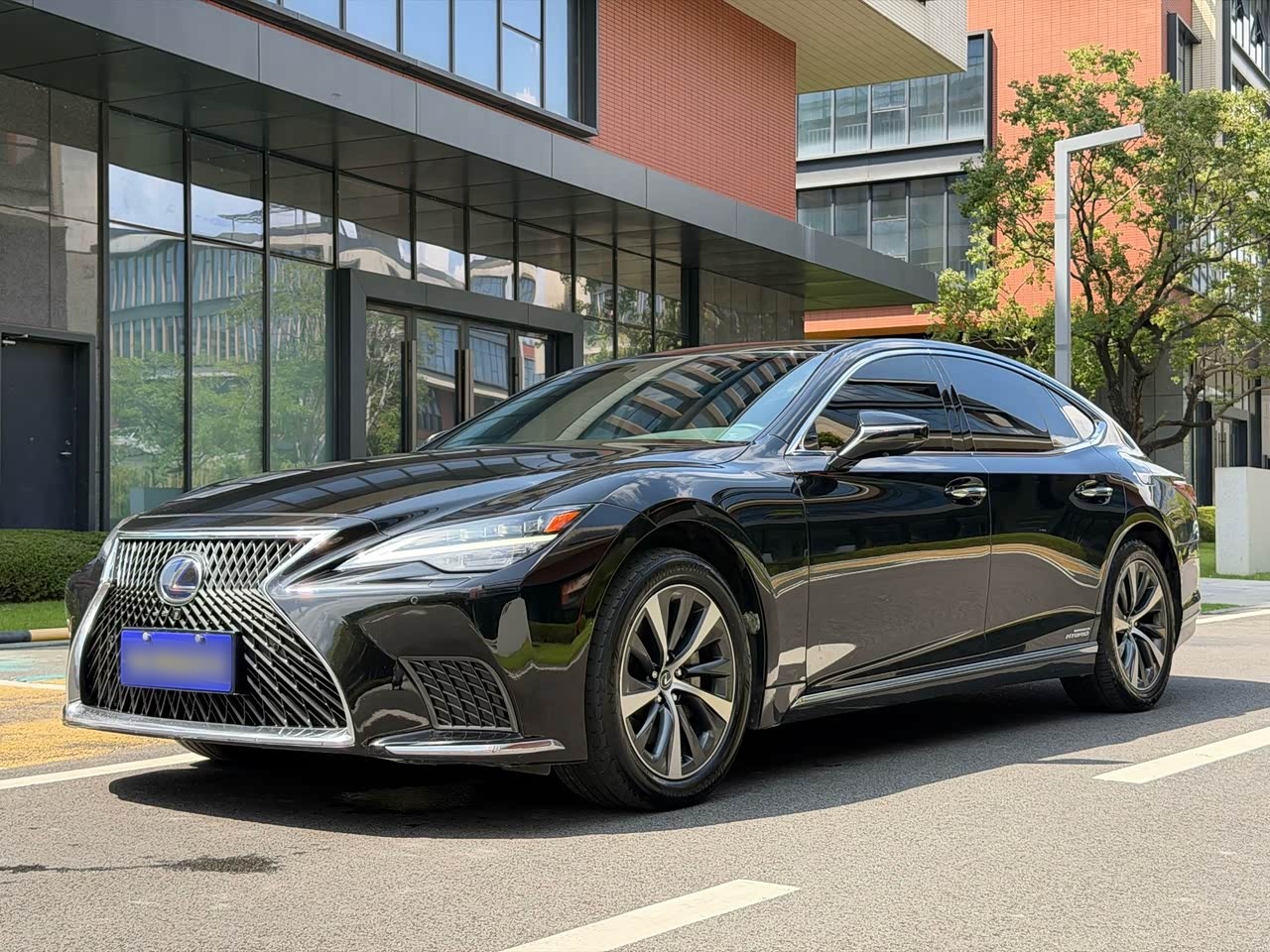LexusLS 2021 500h Excellence