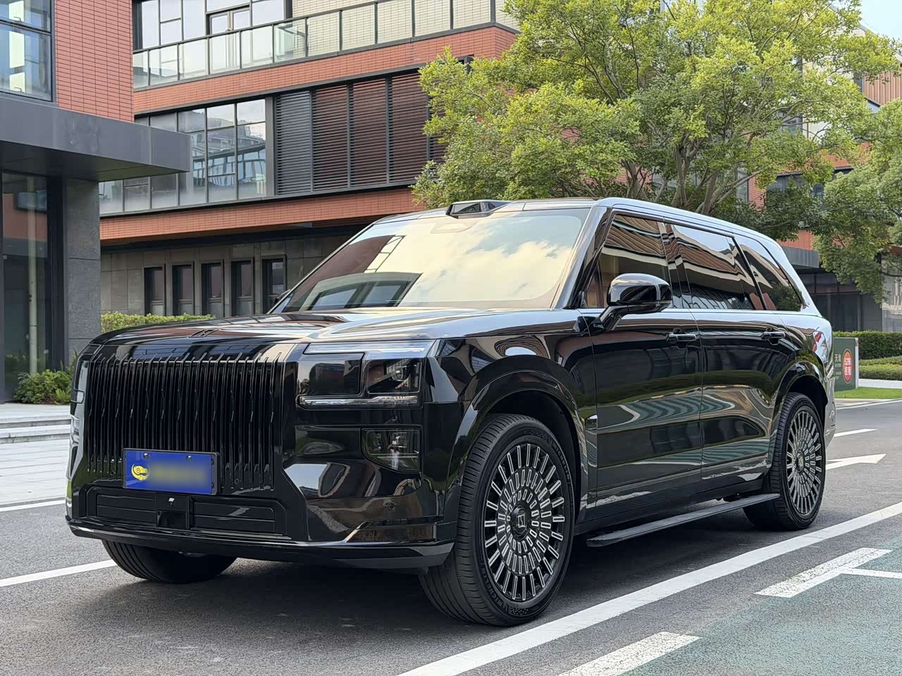 9X 2025 Ultra 70kWh 6-Seater