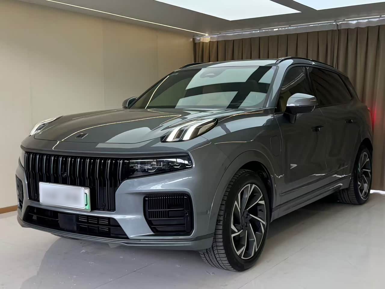 09 EM-P 2021 2.0T PHEV Halo 6-Seater