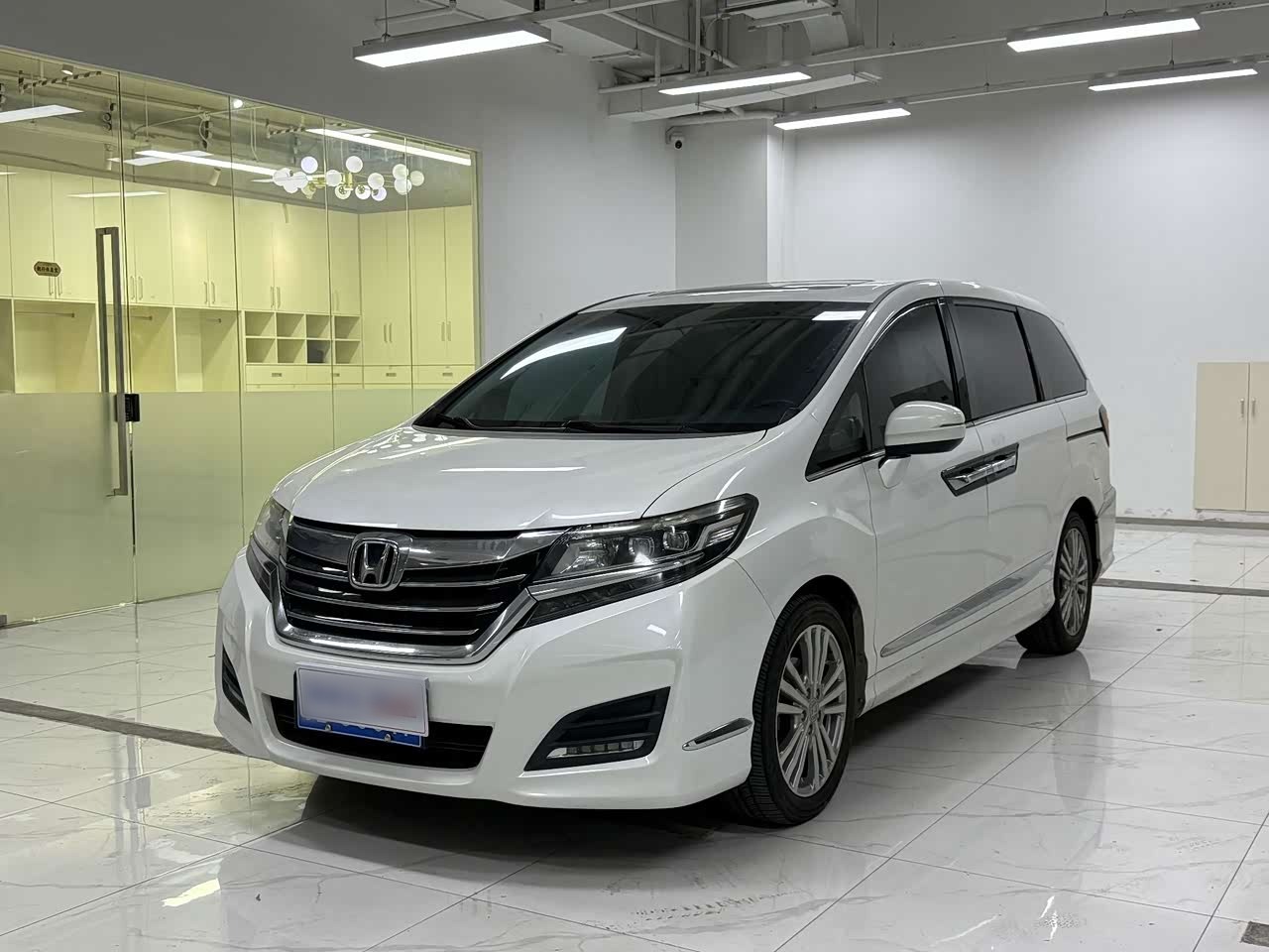 Elysion 2016 2.4L Classic