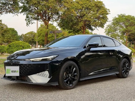 UNI-V 2024 1.5T Premium