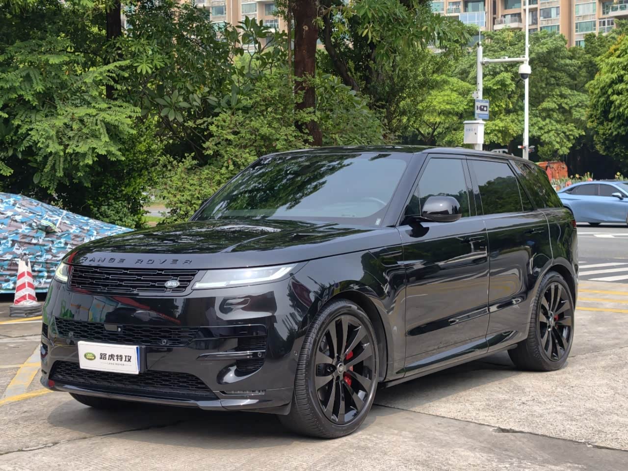 Range Rover Sport 2023 400PS Launch Edition