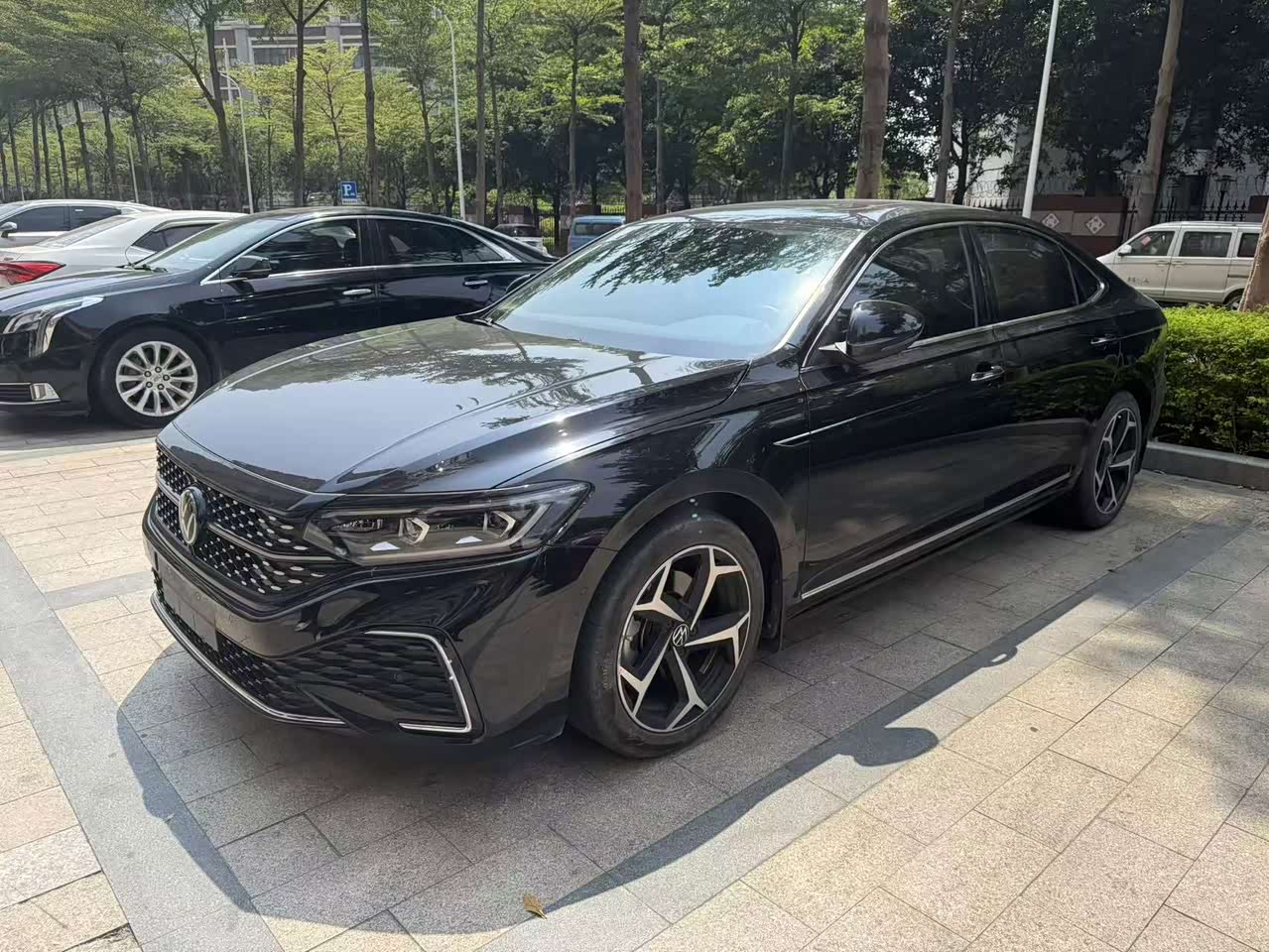 Passat 2024 380TSI Luxury