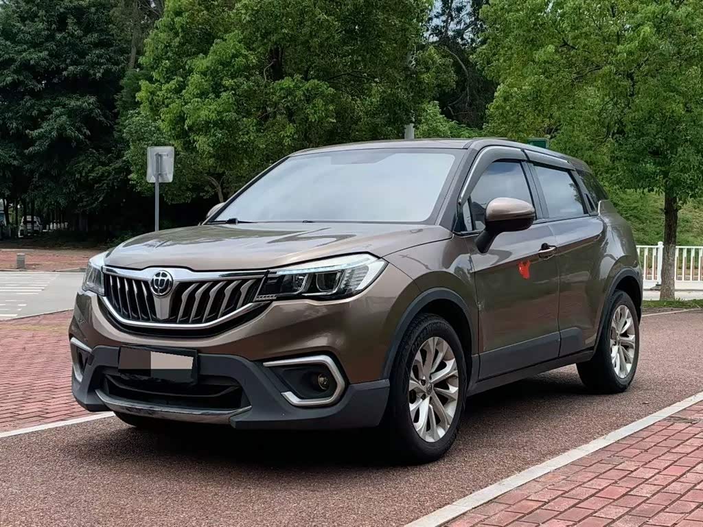 Zhonghua V3 2017 1.5L MT Elite