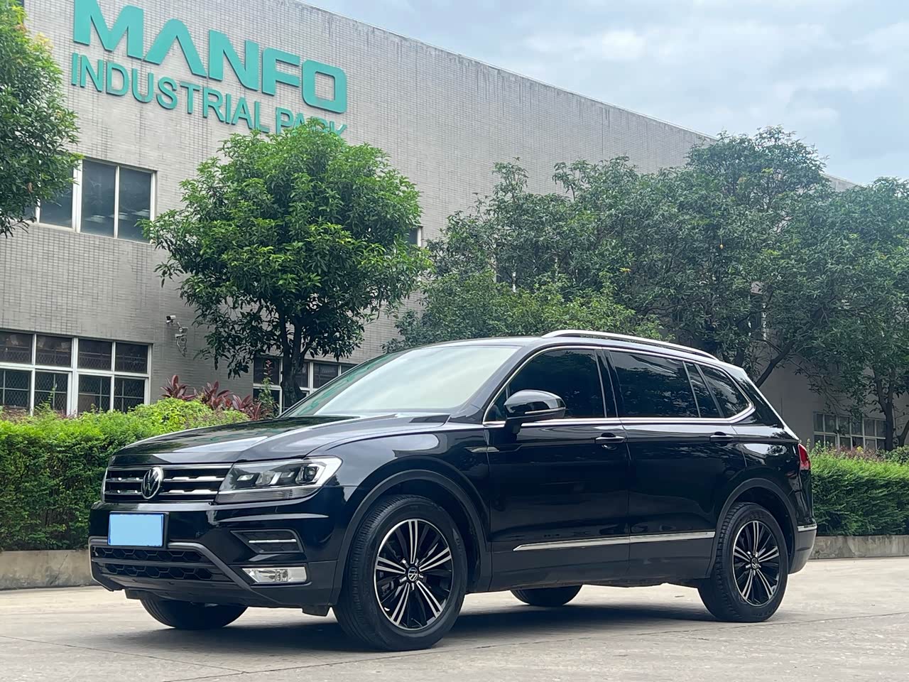 Tiguan L 2021 330TSI AT RWD Smart