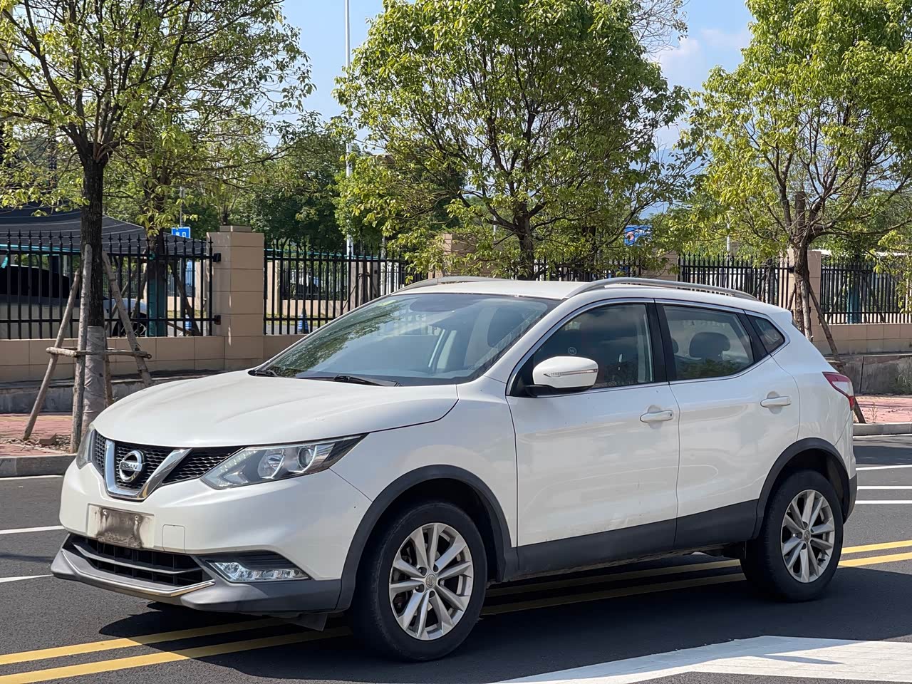 Qashqai 2016 2.0L CVTElite