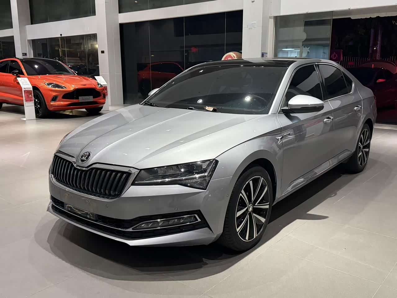 Octavia 2016 1.6L AT