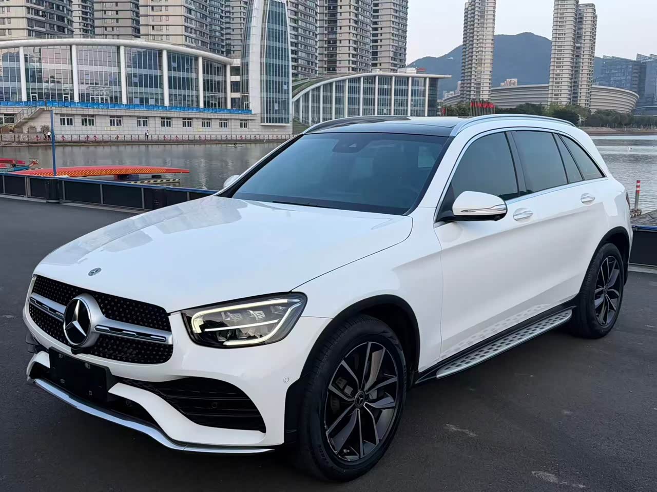 Mercedes-BenzGLC 2020 GLC 300 L 4MATIC Dynamic