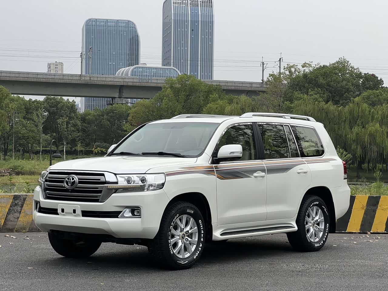 Land Cruiser Imported 2017 4.6L AT
