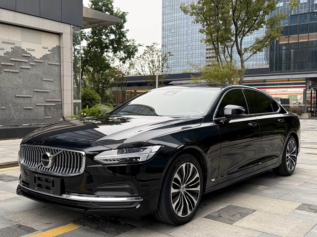 S90 2024 B5 Luxury