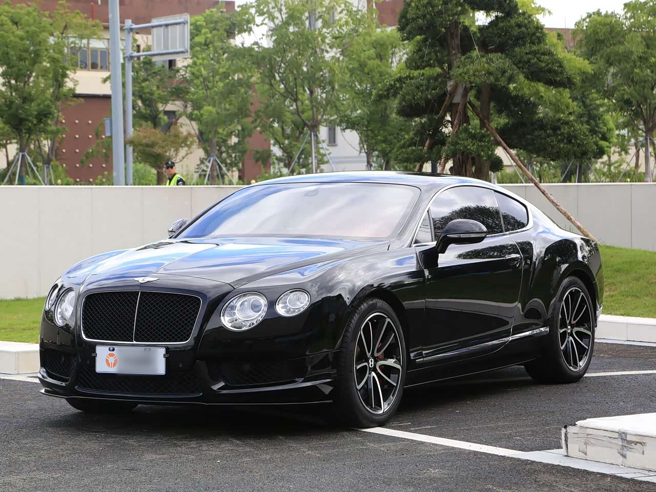 2014 4.0T GT V8 S Standard