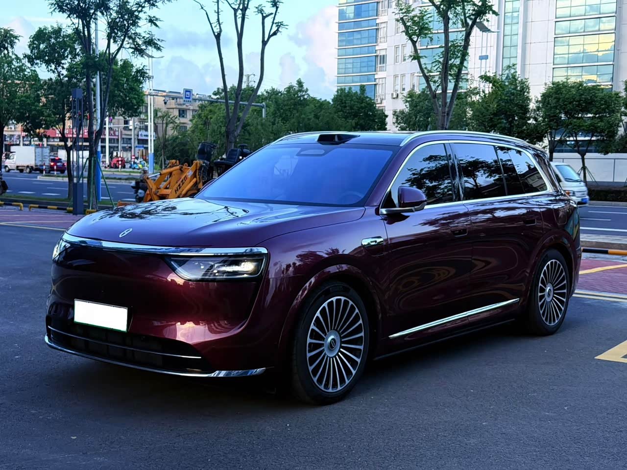 M8 2025 EREV Ultra 53.4kWh 5-Seater 192-Line LiDAR