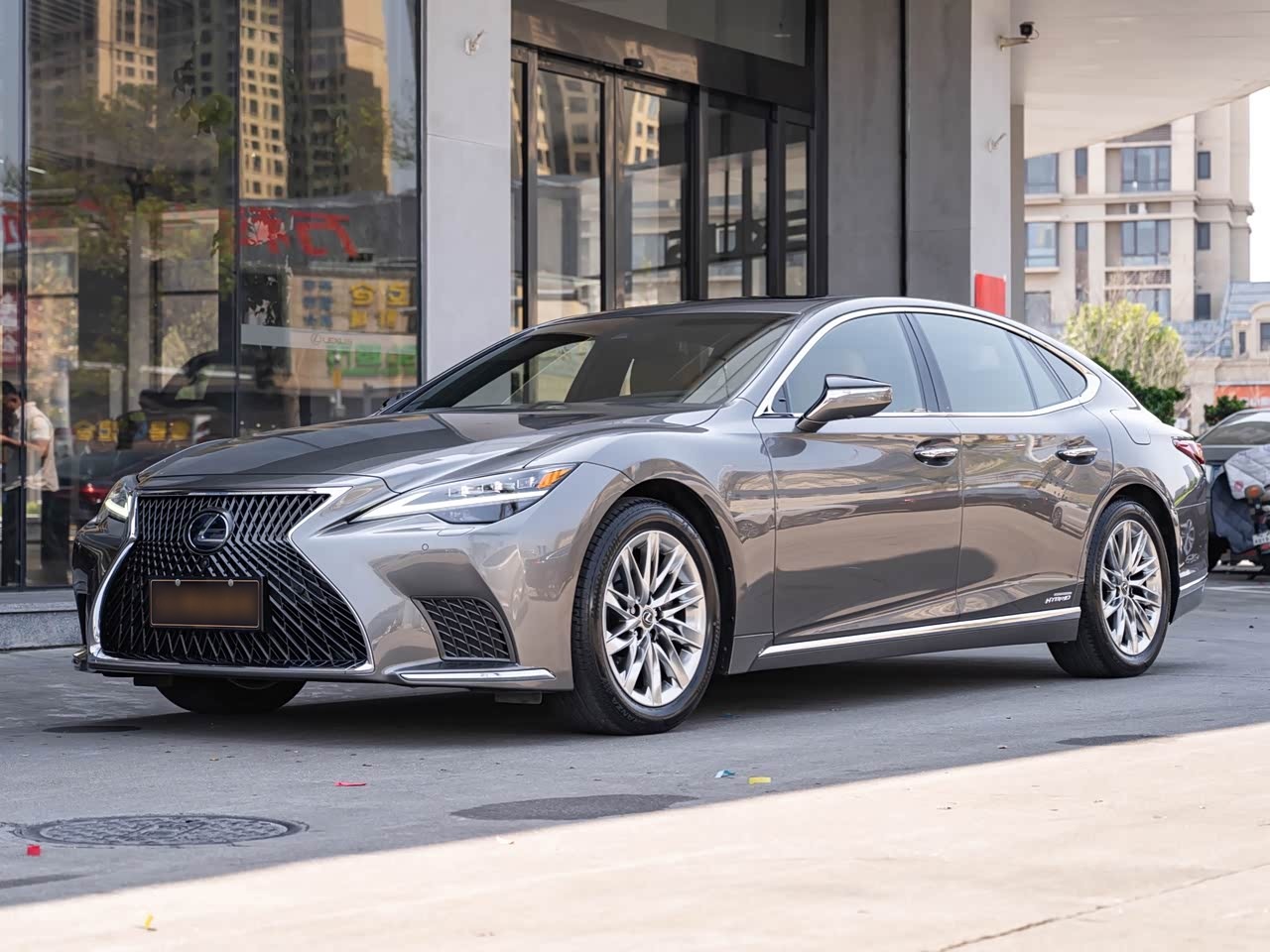 LexusLS 2021 500h Luxury