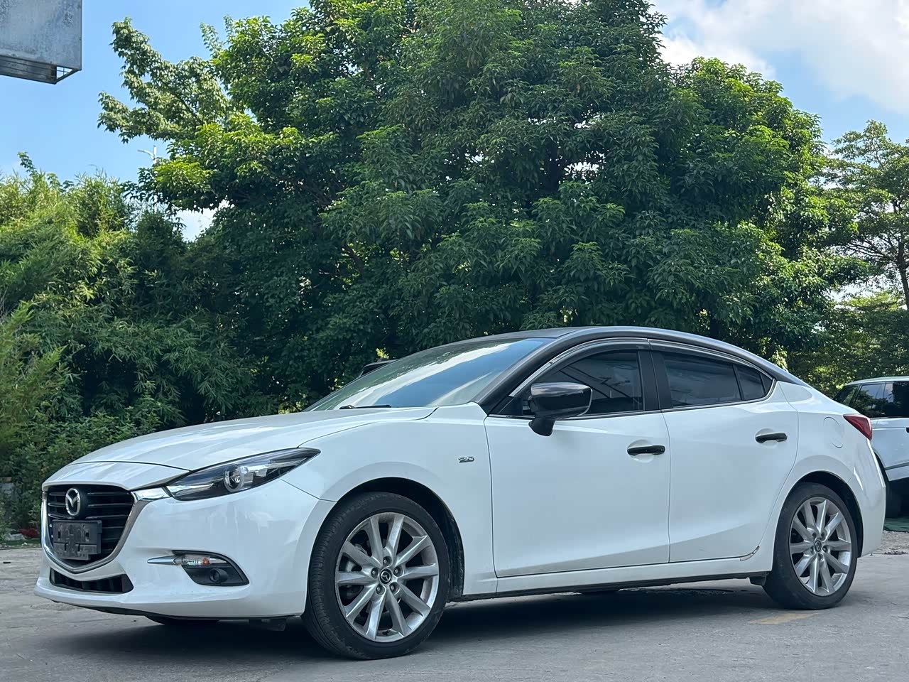 Mazda3 Axela 2017 Sedan 2.0L AT Premium China V