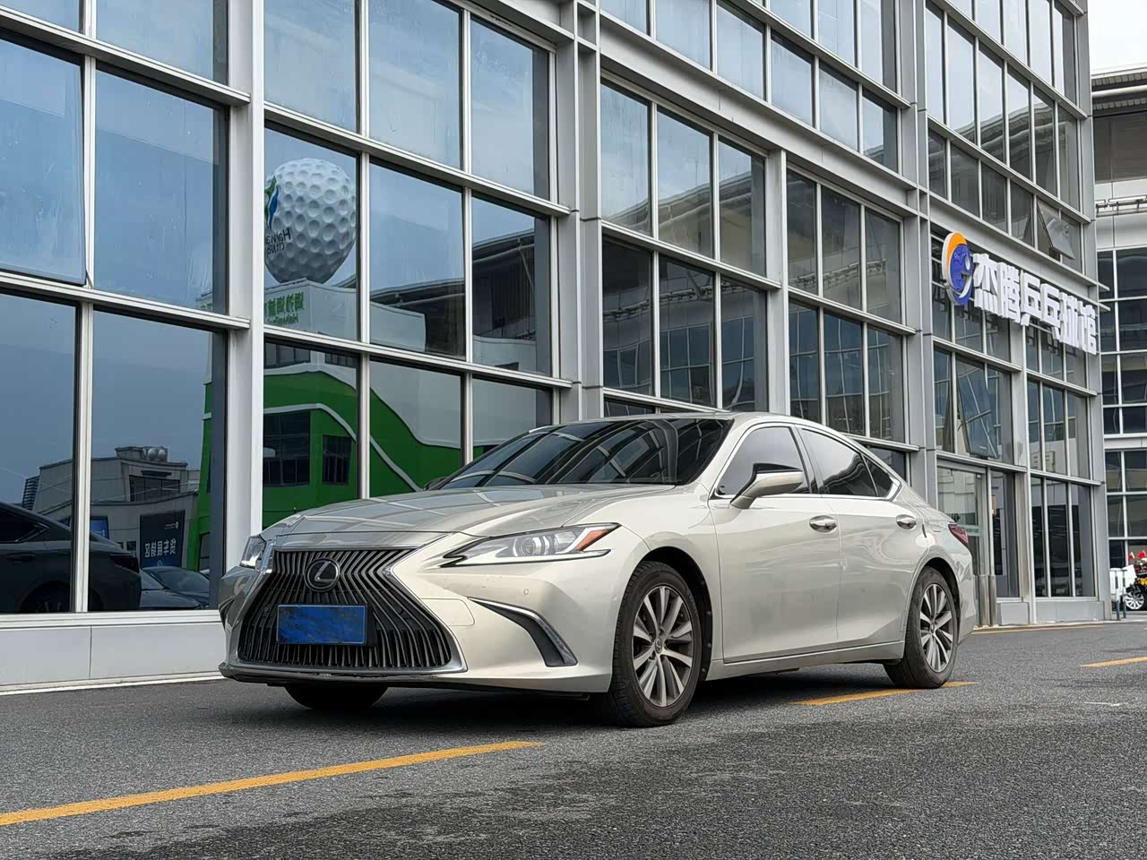 LexusES 2018 200 Excellence China V