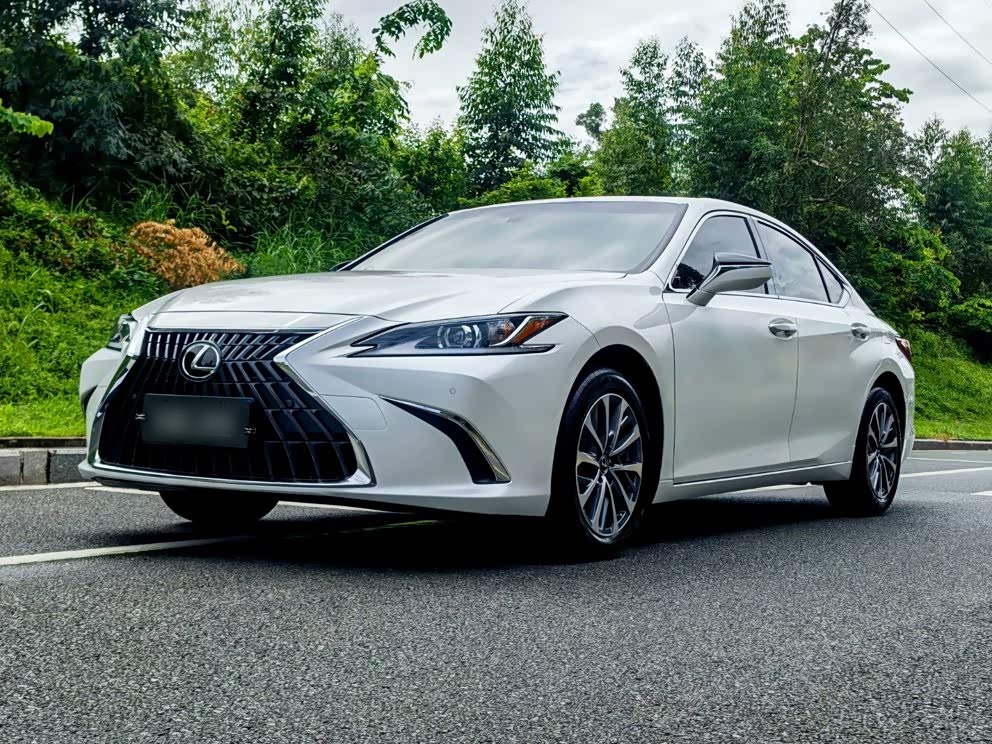 LexusES 2023 200 Excellence