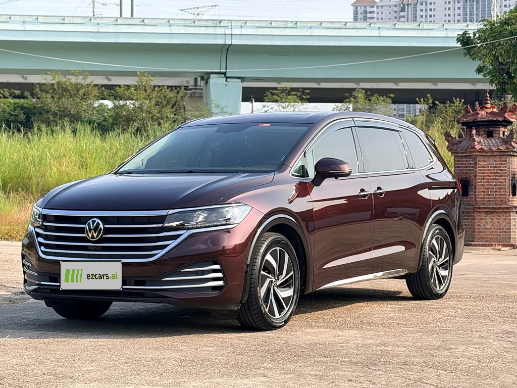 Viloran 2020 330TSI Luxury