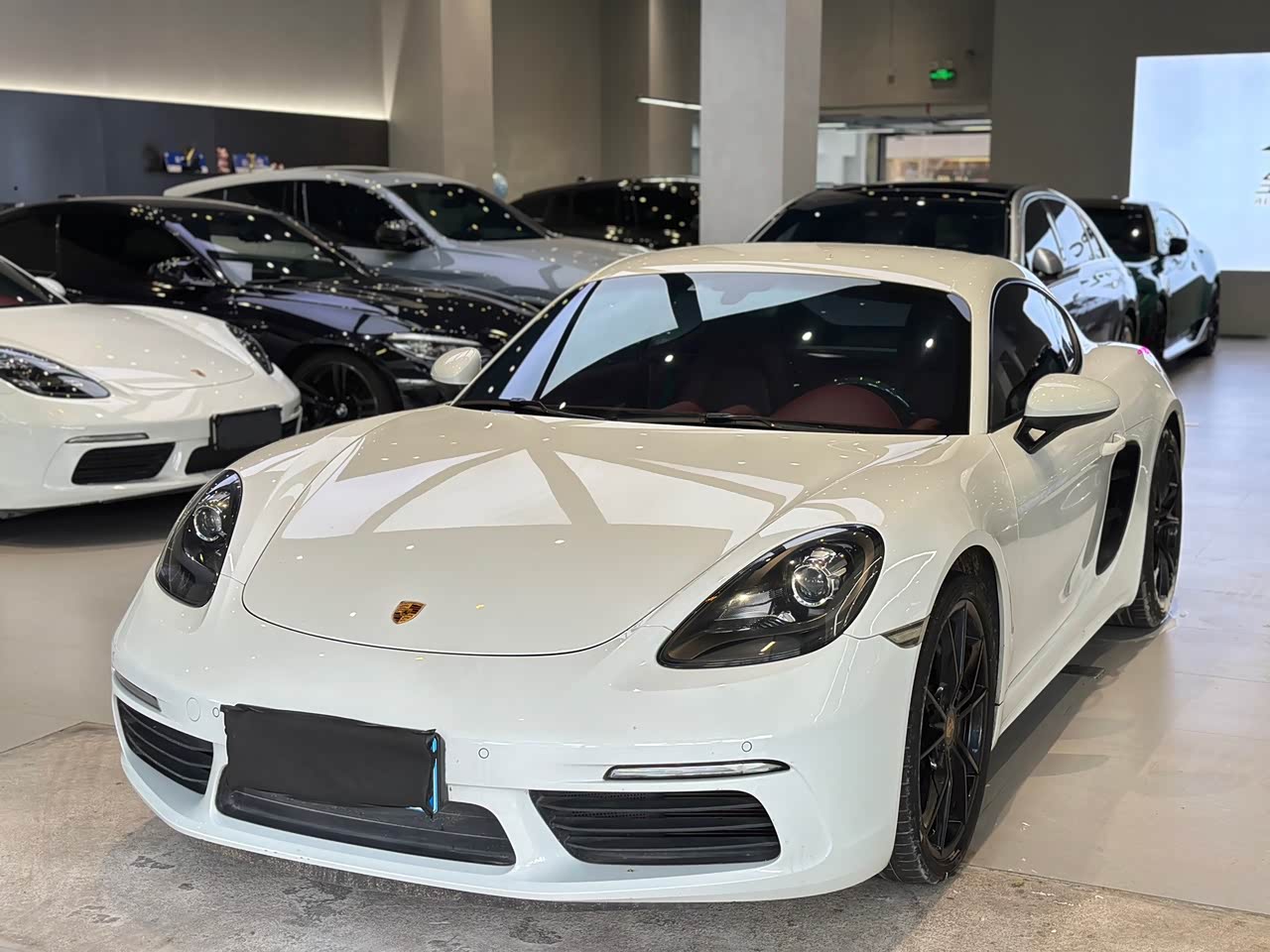 718 2018 Cayman 2.0T