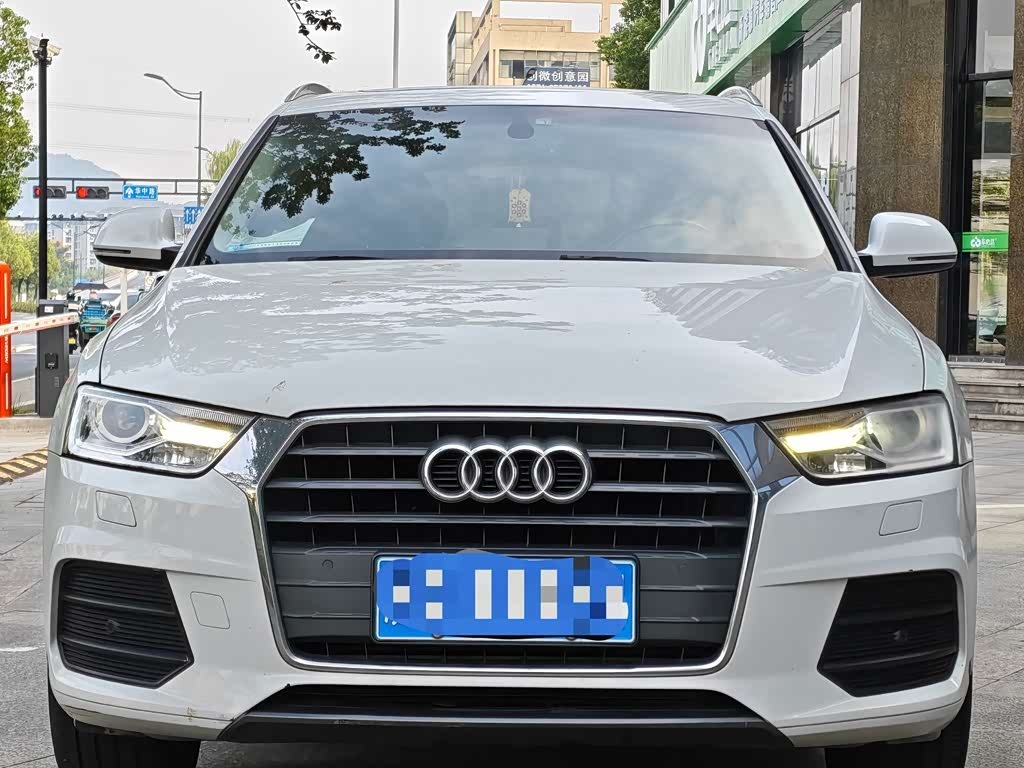 AudiQ3 2016 35 TFSI Fashion