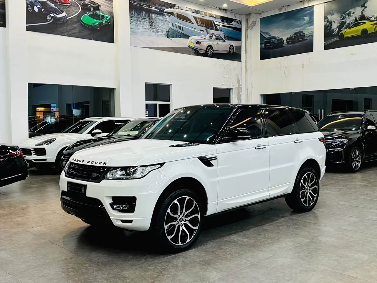 Range Rover Sport 2023 400PS Dynamic SE