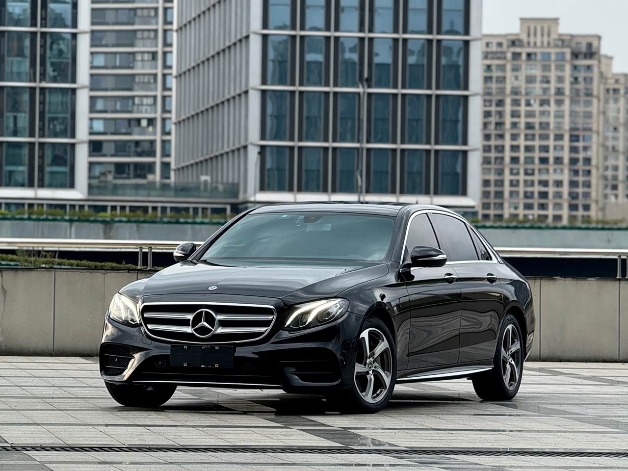 Mercedes-BenzE-Class 2019 Facelift E 300 L Sport Luxury