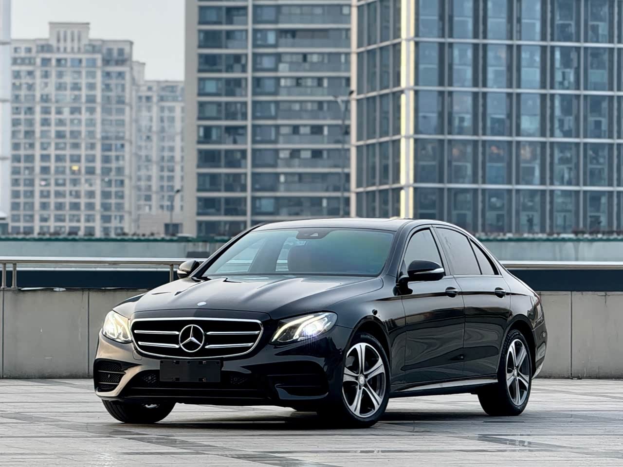 Mercedes-BenzE-Class 2017 Facelift E 200 Sport 4MATIC