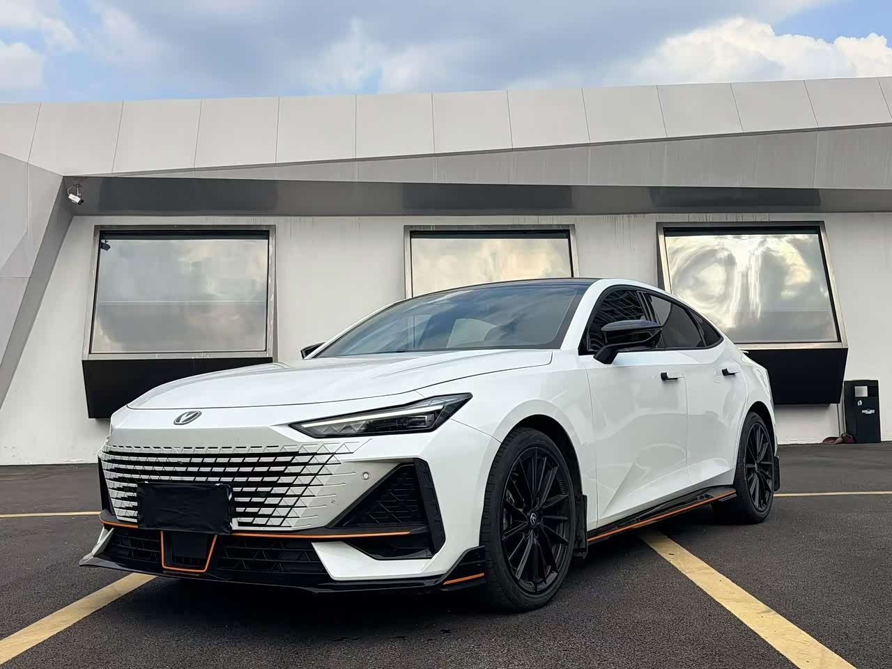 UNI-V 2023 1.5T Sport