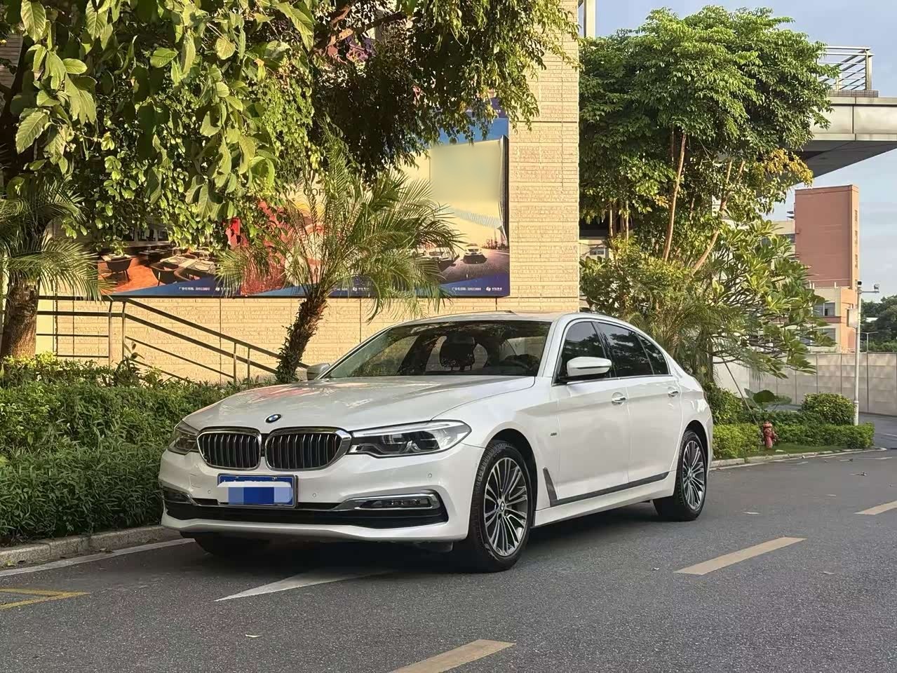 BMW5 Series 2018 Facelift 530Li Exclusive Luxury