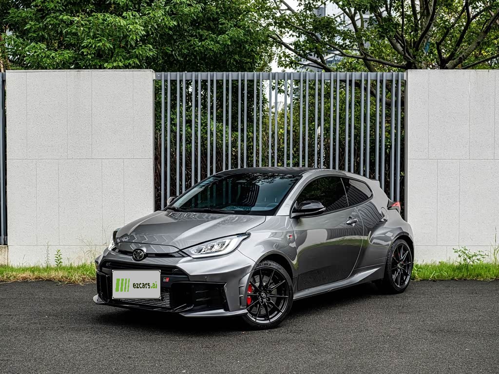 GR YARIS 2025 GR