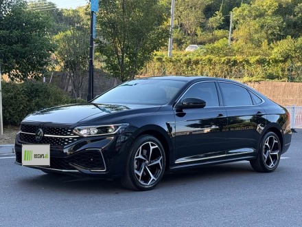 Passat 2023 Facelift 330TSI Luxury