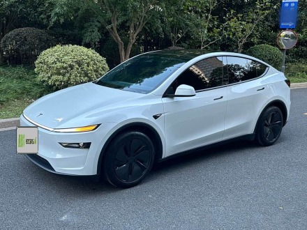 Model Y 2025 RWD