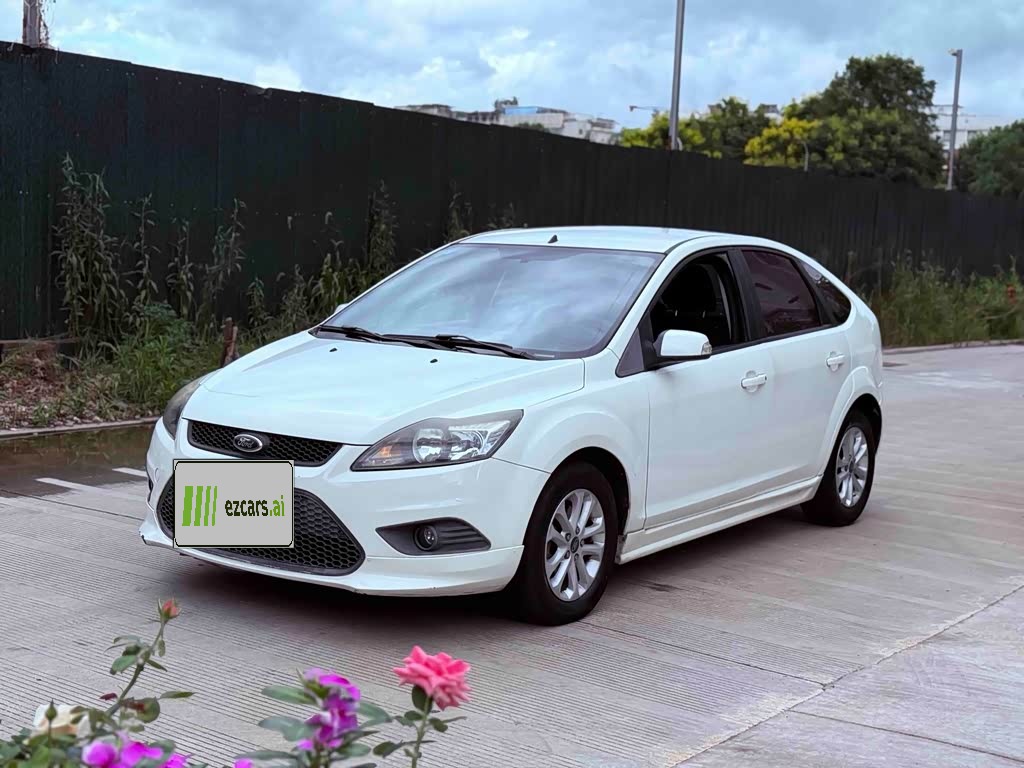 Focus 2013 Hatchback Classic 1.8L AT
