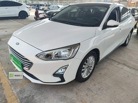 Focus 2019 Sedan EcoBoost 125 AT China V