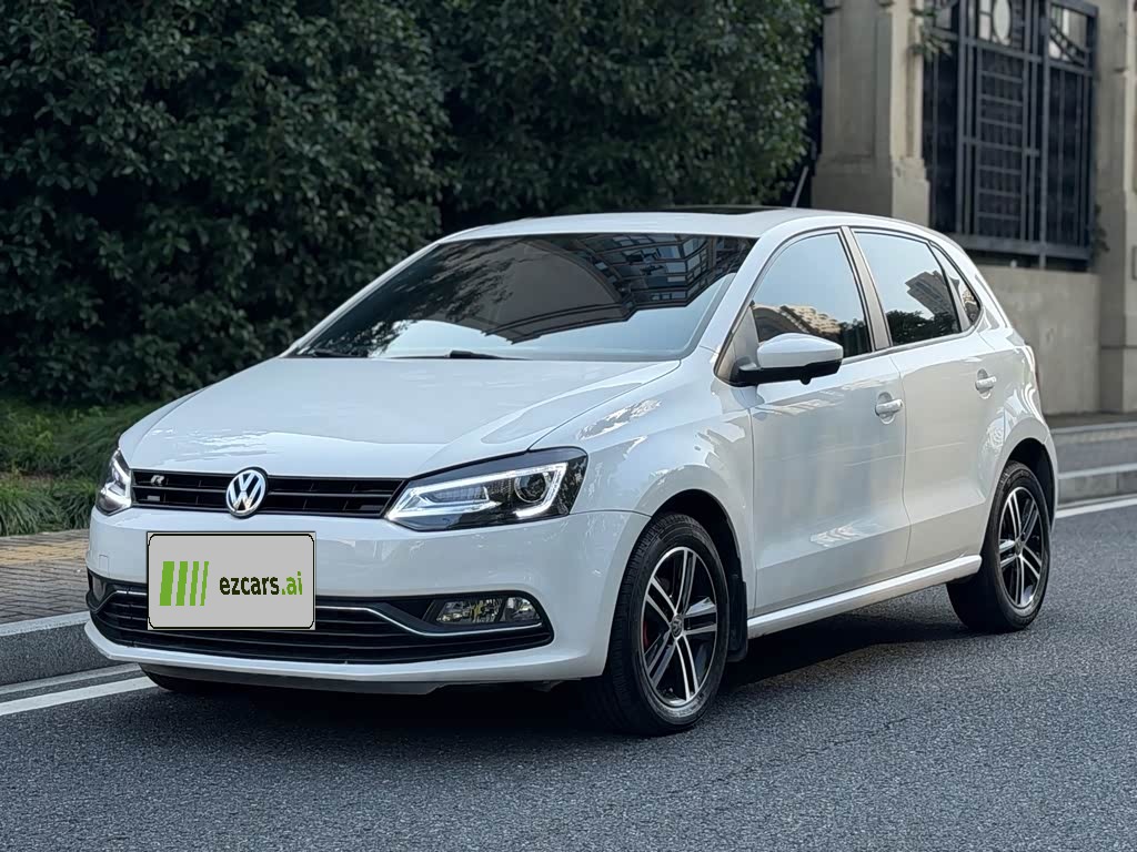 Polo 2016 1.6L AT Comfort