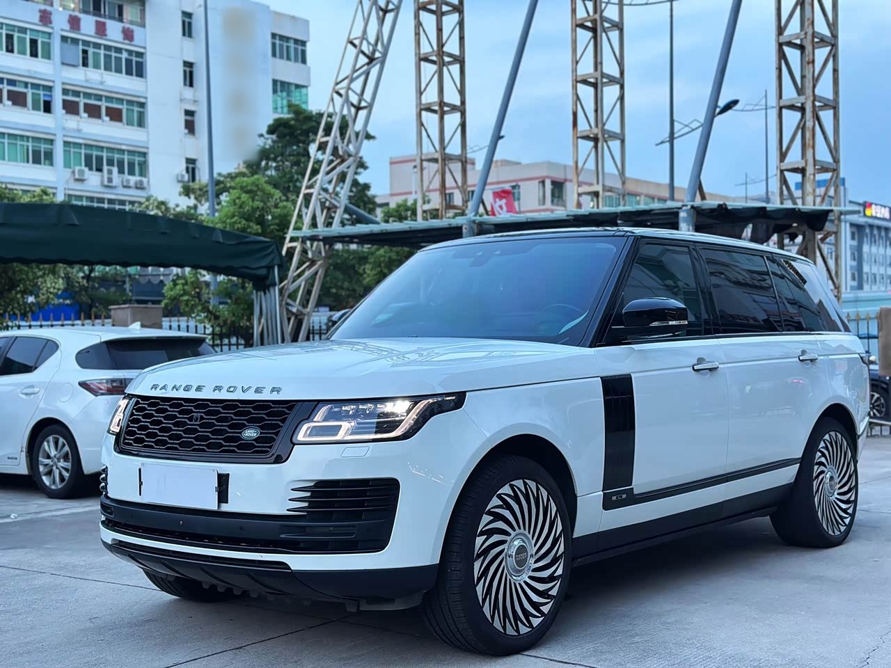 Range Rover 2018 3.0T Executive Founder Extended Diesel