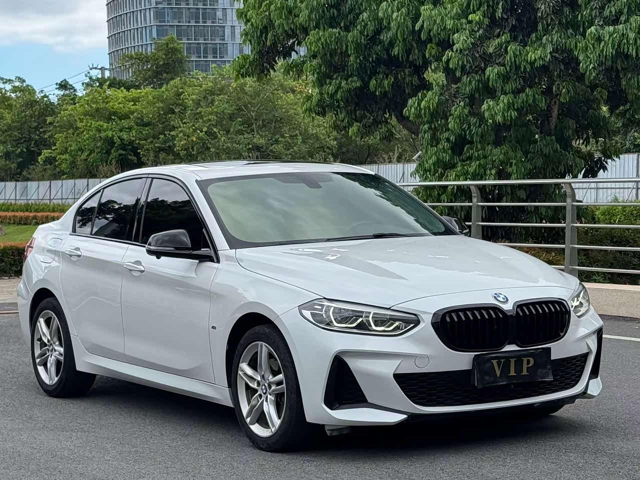 BMW1 Series 2023 120i M Sport
