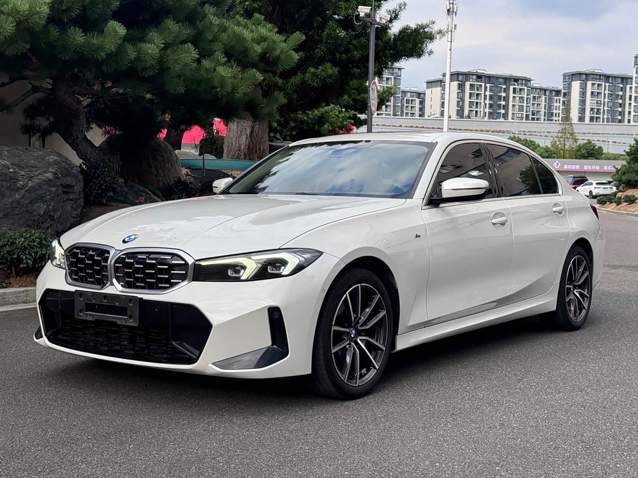 BMW3 Series 2023 325Li M M Sport Night Package