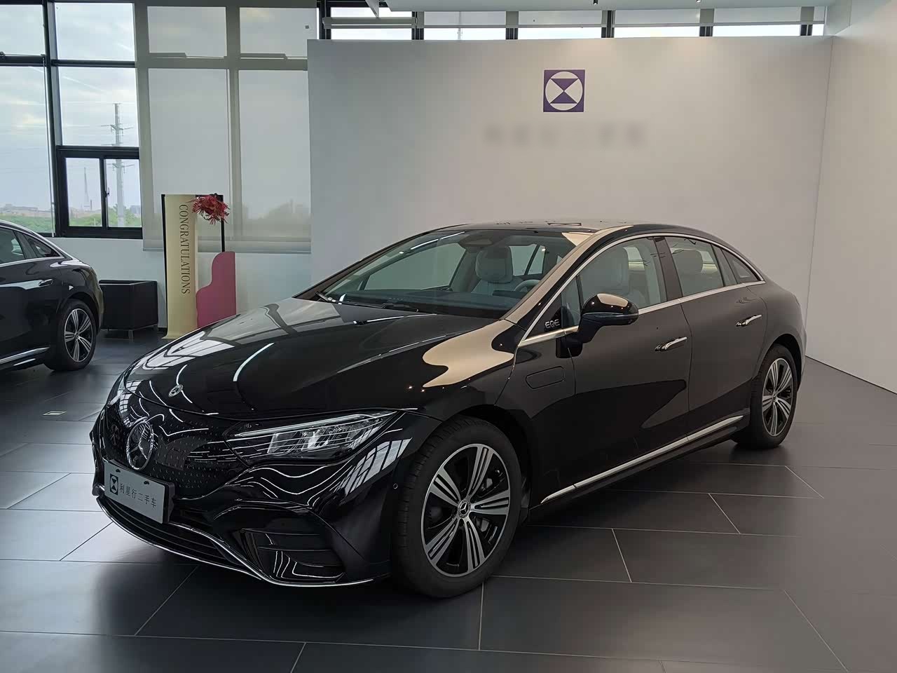 Mercedes-BenzEQE 2025 500 4MATIC