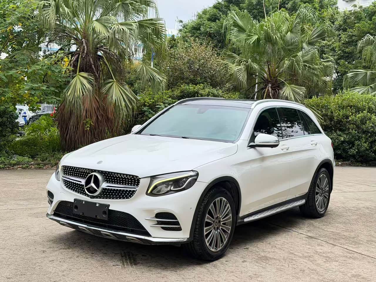 Mercedes-BenzGLC 2017 GLC 260 4MATIC Dynamic