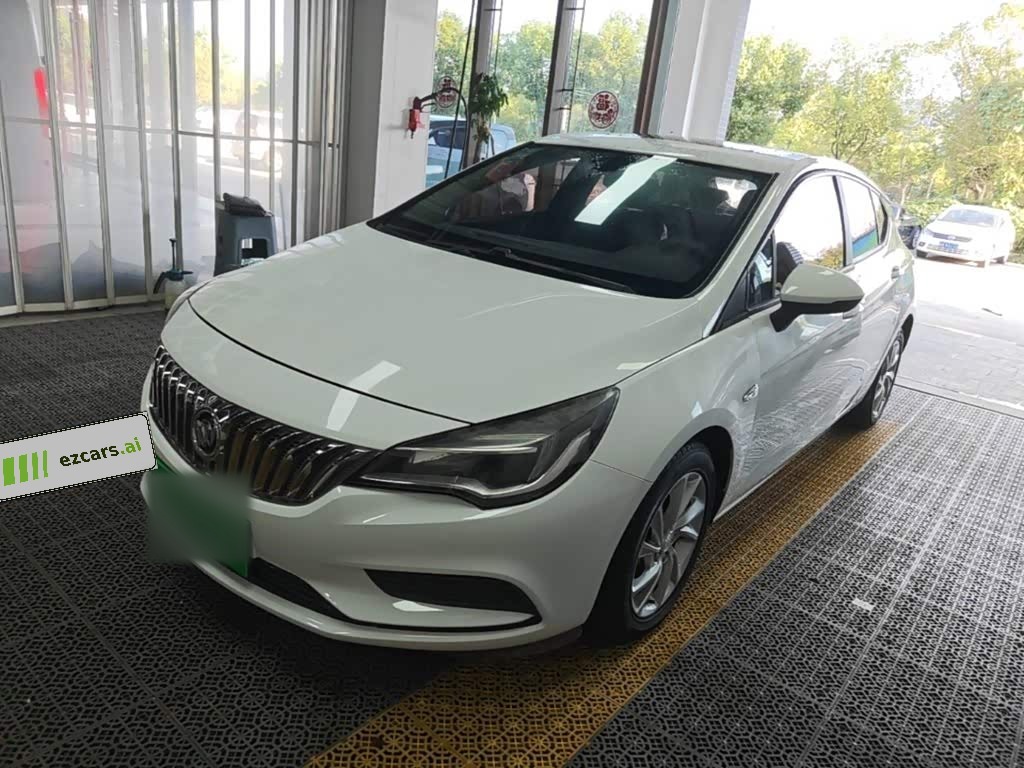 Verano 2016 Hatchback 15S AT Leading