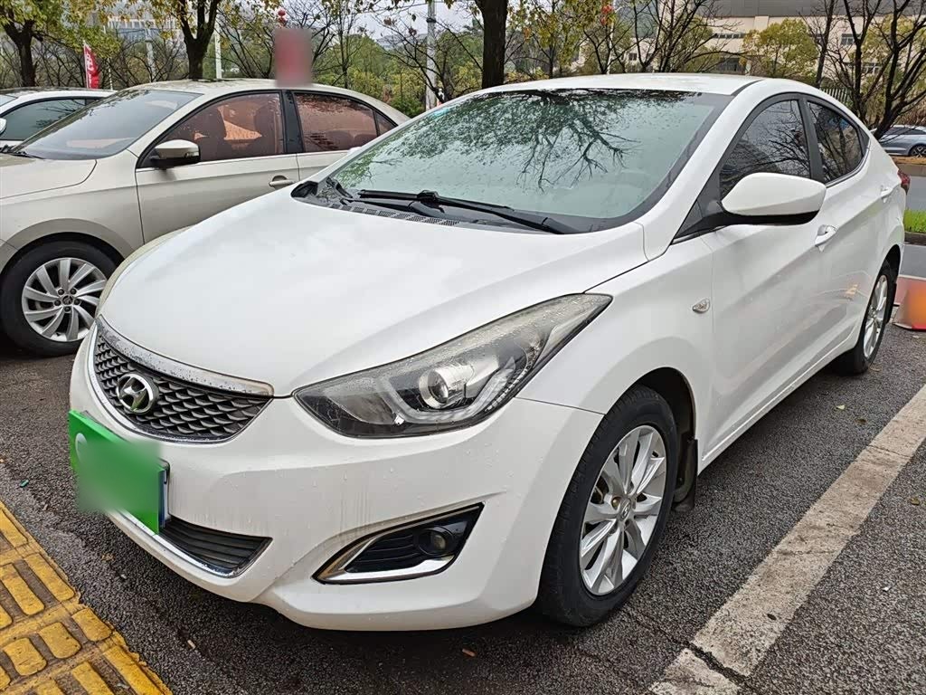 Elantra 2016 1.6L AT Smart